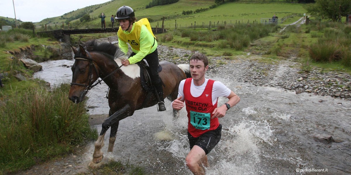 Man vs horse: chi vince in una sfida di corsa di 80km?